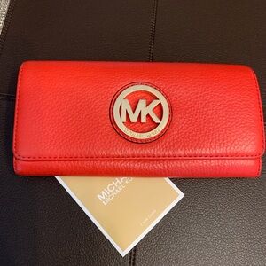 Michael Kors❤️🧡Large Saffiano Leather orange/red MK wallet